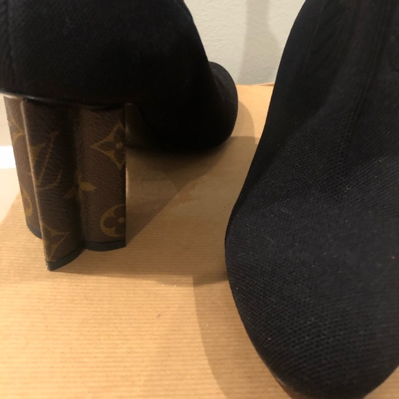 COPY - LV booties wore twice for short time too small and they are AUTHENTIC ‼️ - Picture 6 of 6